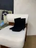 Botas curtas finas de salto agulha com bico fino, botas elegantes de cano médio para o outono de 2026, botas femininas de camurça com cano largo