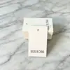 Etiquetas de papel blancas de alta gama con estampado, tamaño universal 3*5, para etiquetas colgantes de ropa y embalaje de exportación de textiles, hechas en China