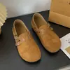 Sapatos brancos de cadarço com sola macia para mulheres, novo modelo outono e inverno 2026, sapatos baixos casuais versáteis, sapatos para estudantes, leves e confortáveis