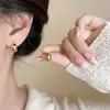 Aretes de botón de gota de agua plateados para mujer, simples y lujosos, versátiles y elegantes, estilo minimalista, venta al por mayor