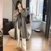 Suéter de Rayas con Cuello en V Estilo Coreano Perezoso para Mujer Otoño e Invierno 2025 Nuevo Diseño de Nicho Estilo Preppy Top de Punto
