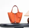 Bolsa Cesta de Vegetais Clássica de Couro Bovino de Primeira Camada Personalizada de Fábrica, Bolsa Saco de Couro Genuíno de Alta Qualidade, Bolsa de Mão Versátil para Exportação