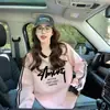 Estilo Caliente 2025 Sudadera Única con Cuello en V Holgada para Mujer, Estilo Perezoso Estampado de Letras Versión Grande para Gorditas, Top Casual que Adelgaza