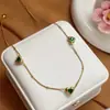 Moda Europea y Americana Sencillo Nicho Versátil Esmeralda Diamante Acero Inoxidable Círculo Corazón Collar Joyería para Mujer Sencillo y Versátil
