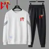 Traje Deportivo Casual de Primavera y Otoño para Hombre Estilo Europeo y Americano Estampado de Letras Juvenil Sudadera de Cuello Redondo y Pantalones Conjunto de Dos Piezas Listo para la Venta