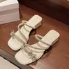 Pantuflas de Tacón Grueso de Cristal para Mujer Ropa de Exterior Lazo Estilo Francés Pedrería Sandalias de Tacón Alto Nuevo Hada Estilo Verano 2025 Hermoso