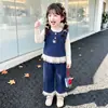 Conjunto de três peças em jeans com renda estilo coreano para meninas, novo conjunto da moda tendência primavera e outono 2026 para meninas pequenas