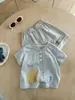 Conjunto Curto para Bebê Menino de 1 Ano 2026 Novo Estilo de Verão Macacão Curto com Estampa de Frango Amarelo Desenho Animado para Bebê Conjunto de Duas Peças