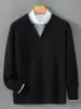 Suéter 100% Lana Otoño/Invierno 2026 para Hombre, Falso Dos Piezas Cuello en V, Tejido Grueso de Bloques de Color, Capa Base Casual de Negocios