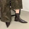 Botas de Cano Curto Apontadas Versáteis Chuyuji para Mulheres 2026 Outono/Inverno Novas Salto Grosso Nicho Botas Slim Salto Alto Botas Martin
