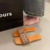 Sandalias Pequeñas Tejidas Planas Estilo Francés para Mujer, Adecuadas para Uso en Exteriores, Nuevas Sandalias de Playa Deslizables de Suela Suave Verano 2026