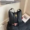 Bolsa Transversal Marrom Retro Popular Deste Ano, Bolsa Pequena Simples, Nova Bolsa Saco Versátil Tendência 2025 para Mulheres