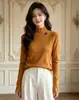 Nueva camiseta de punto de otoño para mujer, cuello semi-alto, ajuste ceñido, top de punto bordado suave y agradable para la piel