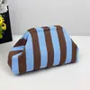 Bolsa de punto lista para enviar transfronteriza, bolsa de rayas, bolsa de cosméticos tejida tipo nube para mujer, bolsa de maquillaje versátil y elegante con gran capacidad