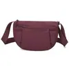 Bolsa Pequena Transversal de Nylon, Bolsa Versátil para Celular, Bolsa de Ombro Leve Casual de Cor Sólida, Bolsa Dumpling de Cor Sólida para Uso ao Ar Livre