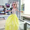 Traje de muñeca de princesa lindo transfronterizo articulado móvil vestido de novia de princesa para niña juguetes de vestir para casa de juegos infantiles