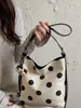 Bolso de Lunares de Diseño Casual de Nicho para Mujer 2026 Nuevo Bolso Ligero Versátil de Hombro Cruzado Bolso de Lona Bolso Cubo