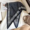 Pañuelo de Cabeza Retro Hot Girl para Mujer, Bufanda Triangular de Moda Primavera y Verano, Bufanda Decorativa Versátil de Seda Artificial, Pañuelo para el Cuello, Tendencia de Top Tubo