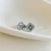 Pendientes de Trébol de Cuatro Hojas Azul Zircón Super Brillantes Estilo Coreano, Lujo Ligero, Nicho, Pendientes Versátiles, Accesorios Exquisitos y de Alta Gama