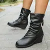Exportación Transfronteriza Talla Grande Botas Retro Europeas y Americanas de Tacón de Cuña con Forro de Felpa para Mujer Otoño e Invierno Puntiagudas Plisadas con Cremallera Trasera Botines