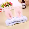 Vendas diretas da fábrica faixa de cabelo de flanela com orelhas de coelho faixa para lavar o rosto maquiagem acessórios de cabelo coreanos artigos de higiene pessoal acessórios de cabelo