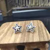 Venta al por mayor del fabricante Pendientes de estrella de cinco puntas de plata de ley S925 a la moda para hombres y mujeres, Pendientes retro personalizados y de tendencia estilo coreano