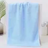 Toallas de bebé al por mayor de fibra de bambú seleccionada cuidadosamente, con bordados de dibujos animados, diseños suaves y adorables, colores lisos y excelente absorbencia