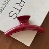 Pinza Roja Minimalista Estilo Francés con Acabado de Alta Gama, Adecuada para Peinados Recogidos en la Parte Trasera de la Cabeza, Pinza de Tiburón Grande para Cabello Grueso, Accesorio de Cabello Versátil y Elegante