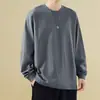 Camiseta interna de algodão solta de manga comprida masculina e feminina suéter de algodão solto masculino camisa base interna branca de gola redonda japonesa
