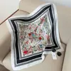 Bufanda estampada a rayas blanco y negro para mujer JM, nuevo estilo ins primavera/verano, bufanda cuadrada de moda coreana simple, disponible para ventas transfronterizas