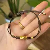 Bolso Estilo Libro Rojo Pequeño, Baguette de Cuerda de Cuero Trenzada de Gato, Pulsera Arena Dorada para Mujer, Regalo para Novia, Artículo Popular de Celebridad de Internet