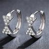 Aretes coreanos de lazo plateado con diamantes completos aretes aretes femeninos hueso de la oreja temperamento simétrico triángulo incrustado aretes de circonita