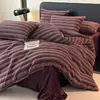 Comércio Exterior Transfronteiriço Cor Sólida Simples Espessado Quente Listrado Coelho Pelúcia Veludo Leite Estilo Saia de Cama Conjunto de Quatro Peças Veludo