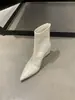 Botas de tornozelo com salto plataforma 2025 novo outono e inverno bico fino elásticas justas pretas retrô versáteis botas Martin para mulheres