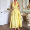 Transfronterizo Nuevo Patrón en Relieve Tridimensional Retro Europeo y Americano Cuello en V Sin Mangas Falda Amplia Vestido para Mujer