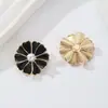 Broche de perla floral fresca con pétalos rosas, pasador versátil para trajes y abrigos de verano, accesorio de alta gama