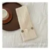Bufanda de Lana para Niños Estilo Japonés Elegante Hebilla de Madera Torcedura Distintiva Cálida Bufanda Tejida Cruzada para Niños y Niñas