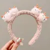 Diadema versátil y peculiar para otoño e invierno para mujer, diseño de corona alta para hacer que la cara parezca más pequeña, elegante y atractiva, accesorio para el cabello dulce y moderno