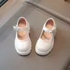 Zapatos de Cuero para Niñas 2026 Verano Nuevos Zapatos de Charol para Niños Suela Suave Zapatos de Princesa para Niñas Suela Gruesa Zapatos de Rendimiento para Combinar con Faldas