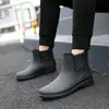 Botas de lluvia de moda transfronterizas para hombre, suela gruesa, resistentes al desgaste, antideslizantes, de goma, impermeables, botas de lluvia para cocina, zapatos de pesca para exteriores para hombre