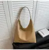 Bolsa Retrô Transfronteiriça, Bolsa de Ombro Feminina de Grande Capacidade, Novo Modelo 2026, Bolsa Tote Simples, Bolsa de Ombro Versátil para o Dia a Dia