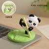 Novo Cartoon Panda Suporte para Celular Ornamentos de Mesa Preguiçoso Suporte Plano Prateleira Resina Presentes Feitos à Mão para Homens e Mulheres