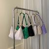 Bolso de franela de alta calidad para mujer 2023 otoño e invierno popular nuevo bolso de hombro axilar moderno elegante casual pequeño bolso cuadrado