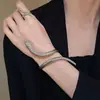 Suministro de Fábrica Pulseras de Flores de Metal Pesado, Estilo de Lujo Exagerado Europeo y Americano, Sensación de Alta Gama, Joyería Dropshipping para Sitio Independiente Transfronterizo