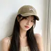 Gorra de Béisbol Vintage Lavada Desgastada con Bordado de Lazo para Mujer, Nueva de Verano 2026 con Visera Ancha para Proteger del Sol, Gorra Pico de Pato