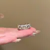 Corona fina de circonita completa ~ anillo de flor de circonita vintage para mujer, diseño retro de nicho, nuevo modelo 2026 anillo para el dedo índice