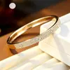 Pulseira Europeia e Americana de Moda Transfronteiriça Trevo de Quatro Folhas Luxo Leve Alto Padrão Zircônia Cheia de Diamantes Versátil Nicho Pulseira Feminina