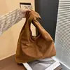 Bolso tote de gran capacidad para mujer, nuevo bolso de hombro simple de moda para ir al trabajo, bolso cruzado, bolso hobo de cuero suave, nuevo modelo 2026