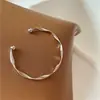 Pulsera Abierta de Bucle Liso Ondulado Estilo Ins para Mujer Diseño de Nicho Simple Versátil Celebridad de Internet Pulsera Distintiva Pulsera de Moda