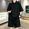 Talla grande 150 kg Tencel lino estilo vintage old money camiseta de manga corta conjunto de dos piezas holgado para hombre conjunto de camiseta polo y shorts